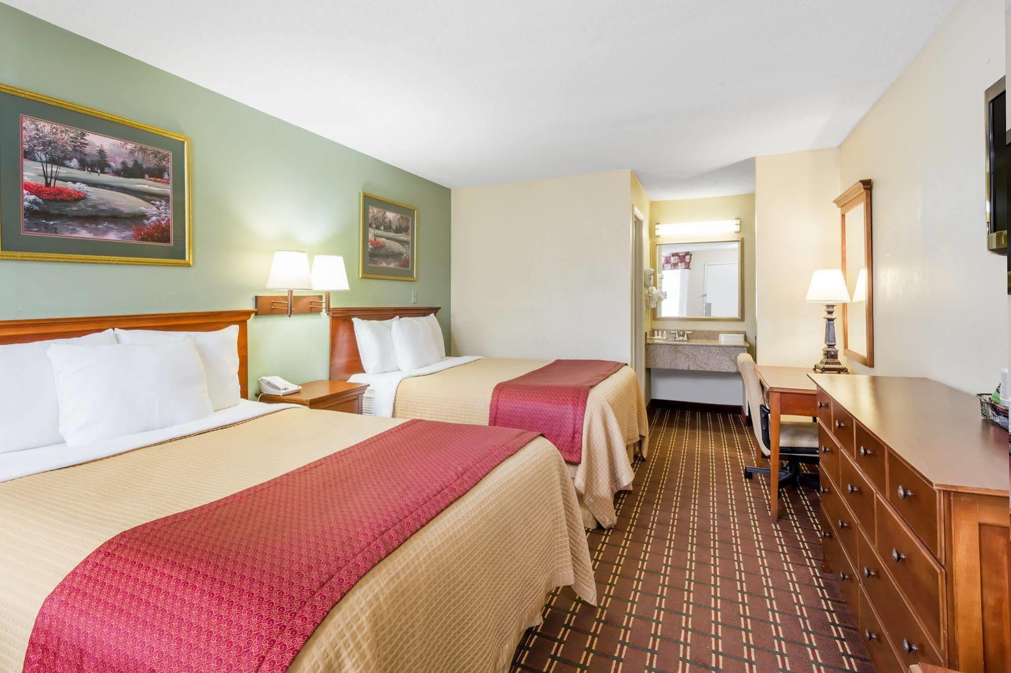 Days Inn By Wyndham Orangeburg Exteriör bild